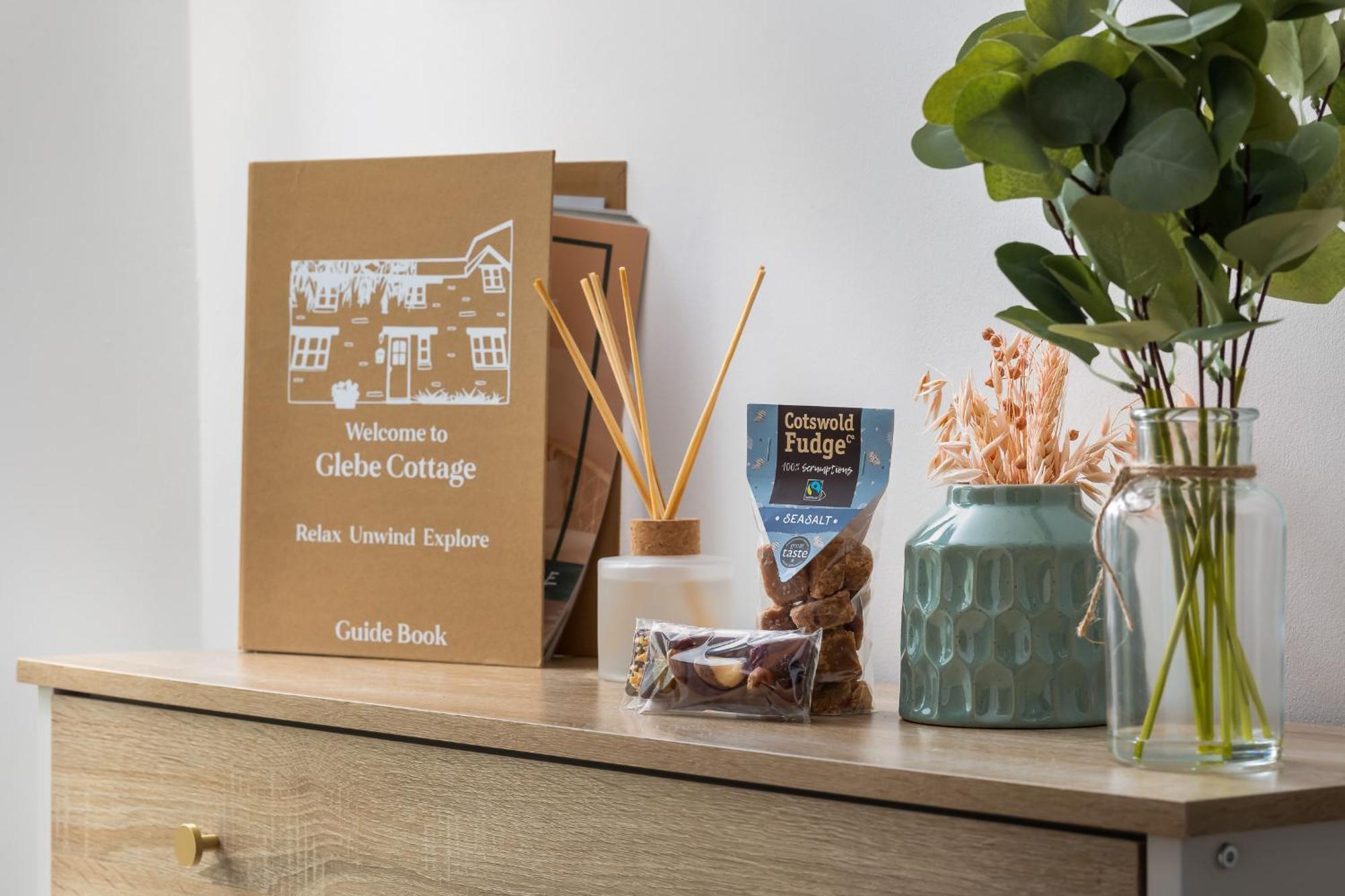 Stow On The Wold Scandi Chic Authentic Cottage Exterior photo